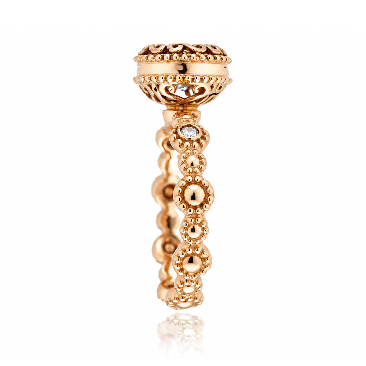 The Nilda Round Diamond Ring