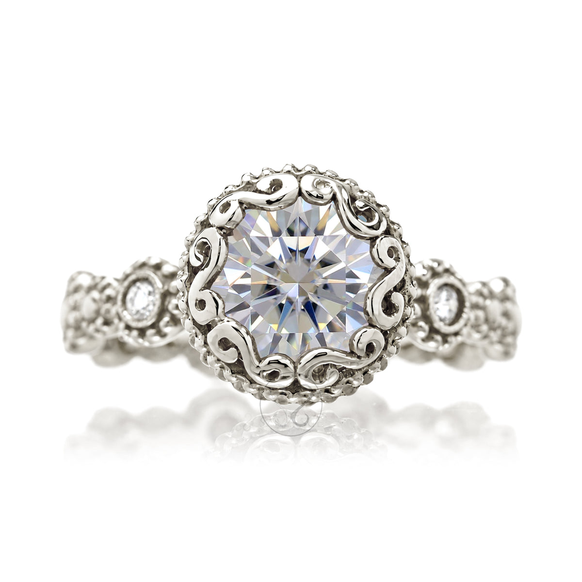 The Nilda Round Diamond Ring