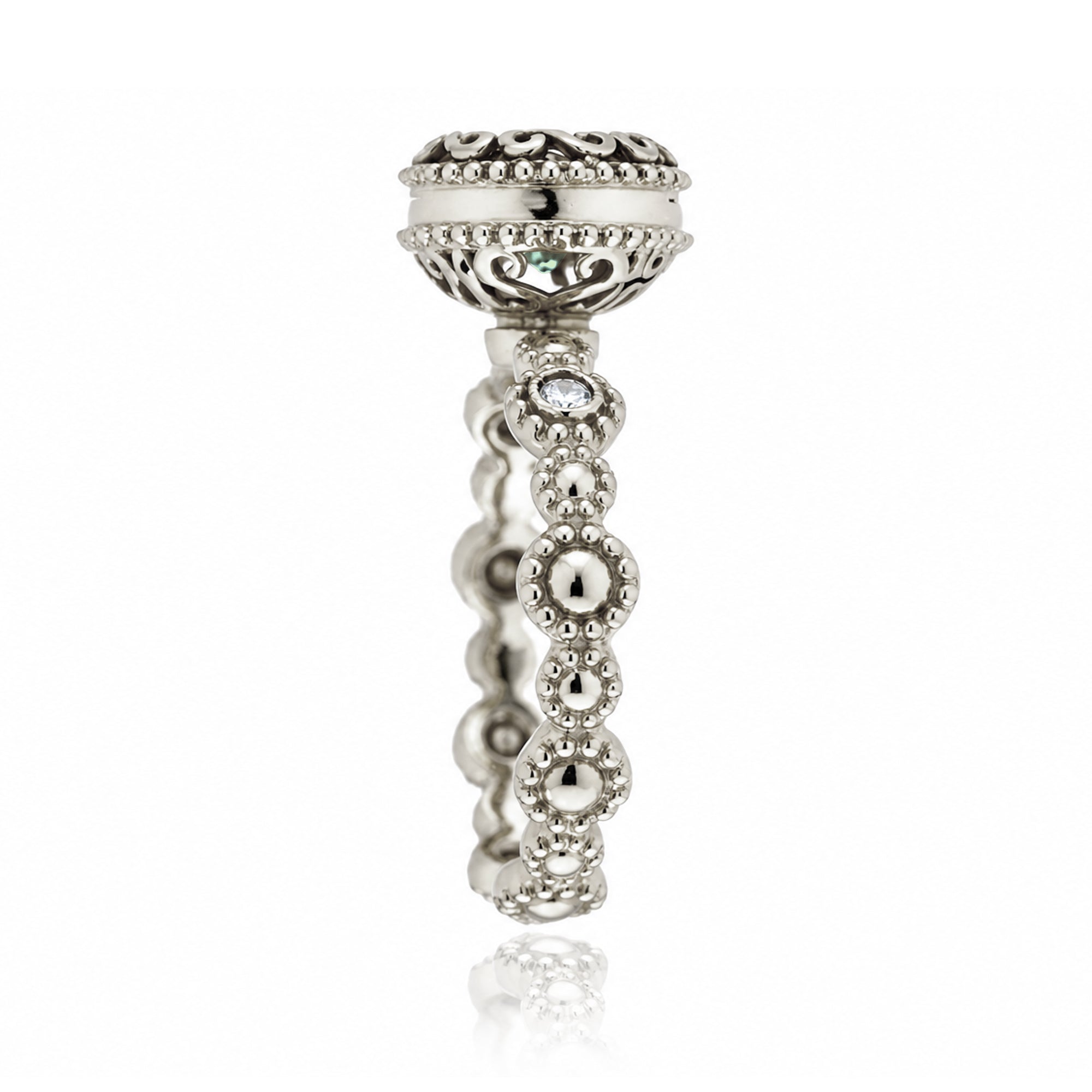 The Nilda Heart Green Sapphire Ring