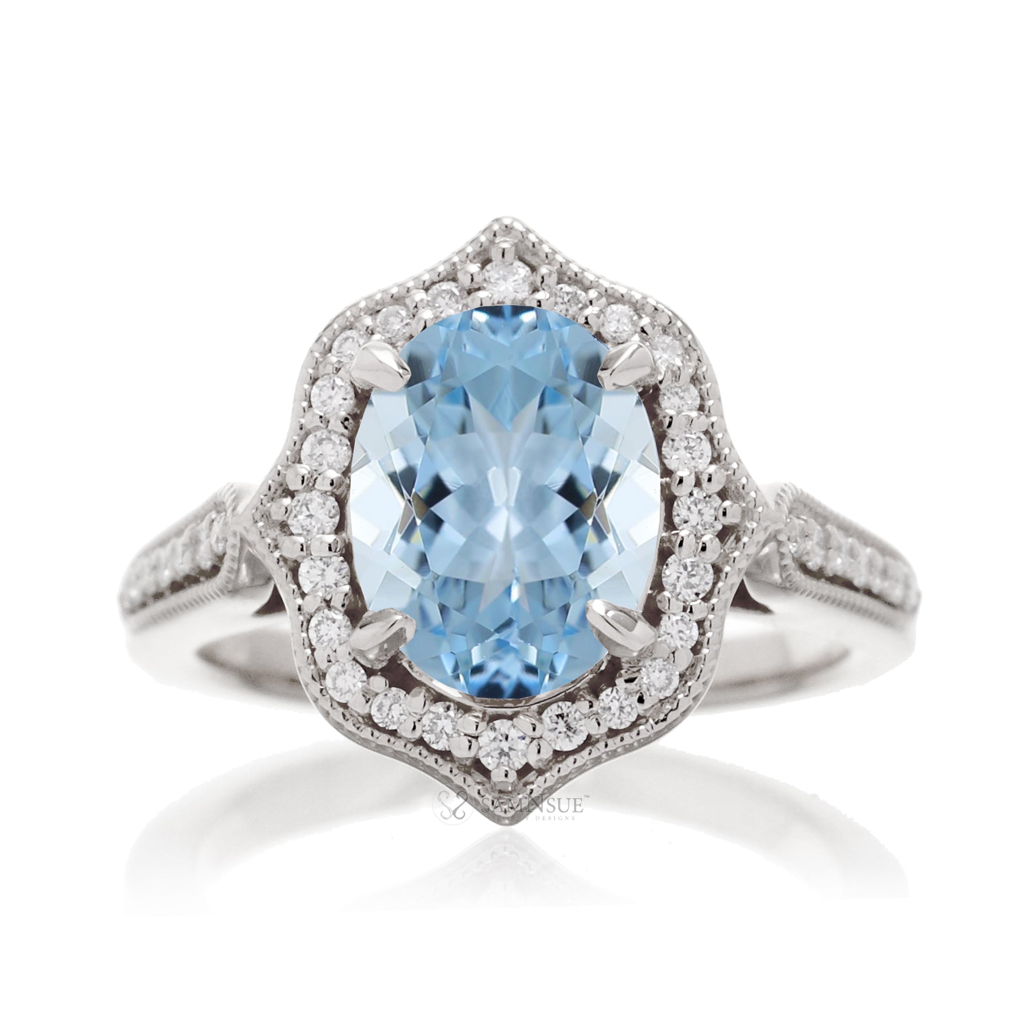 Elegant Oval Aquamarine and Diamond Ring in White Gold