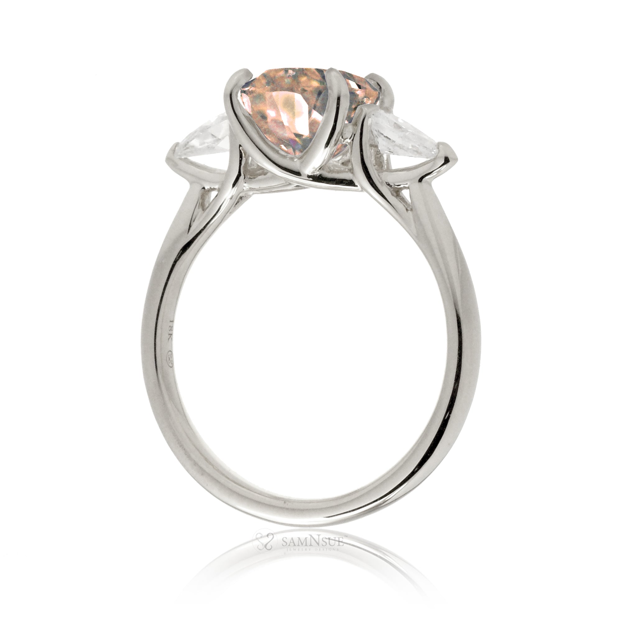 The Iris Oval Cut Morganite Ring