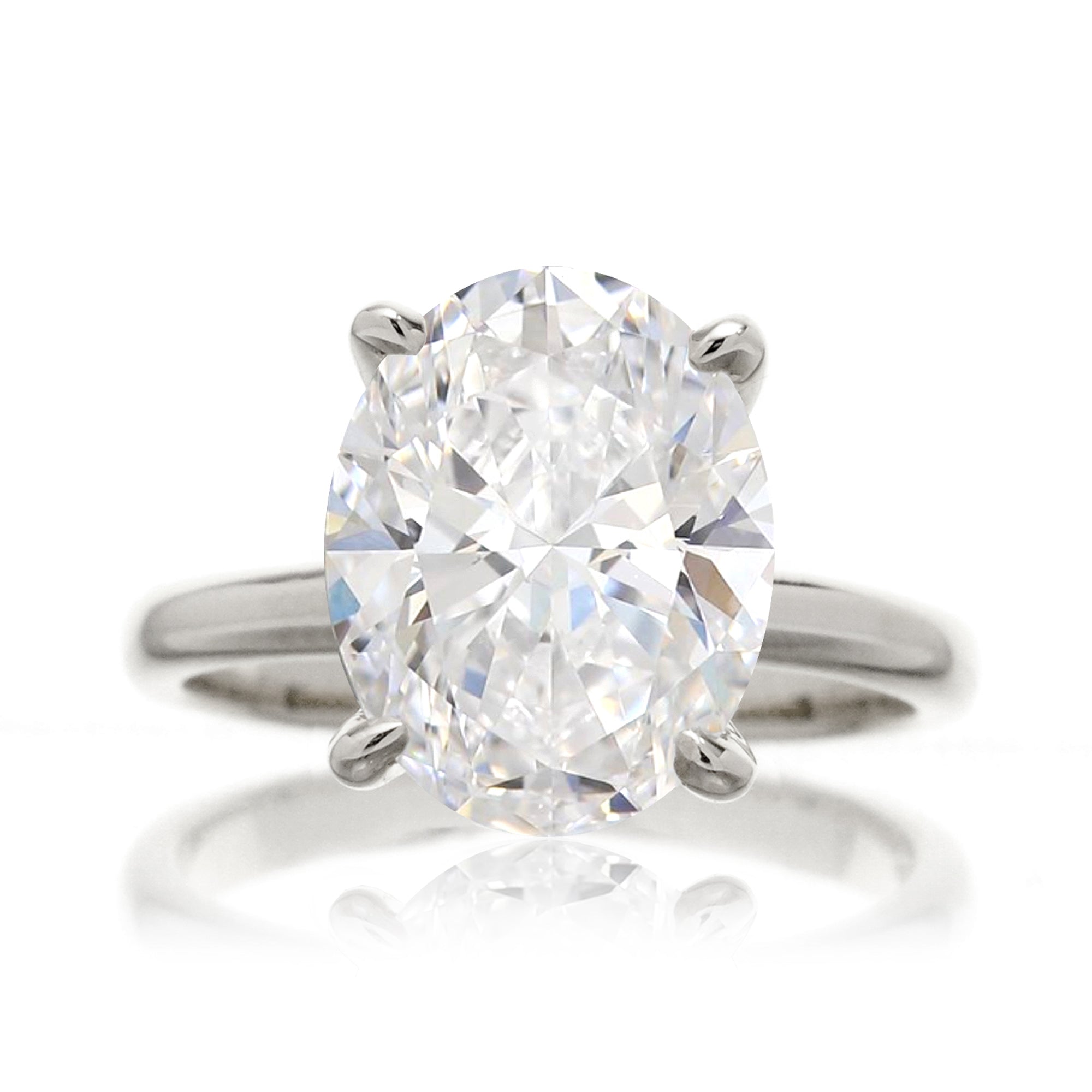 The Kim Solitaire  Oval Diamond ( Lab-Grown)