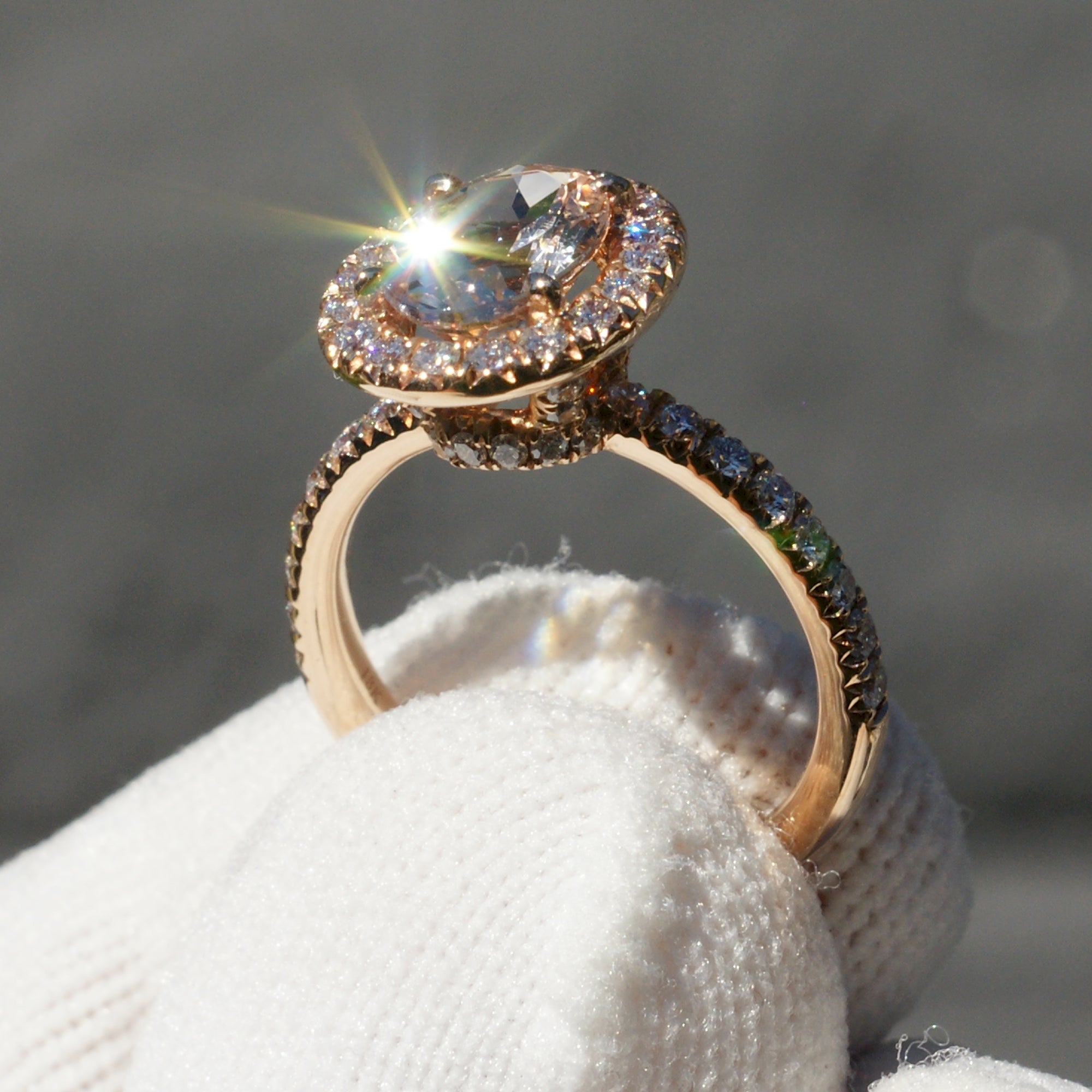 The Drenched Oval Morganite Ring 9x7mm 18k Rose Gold