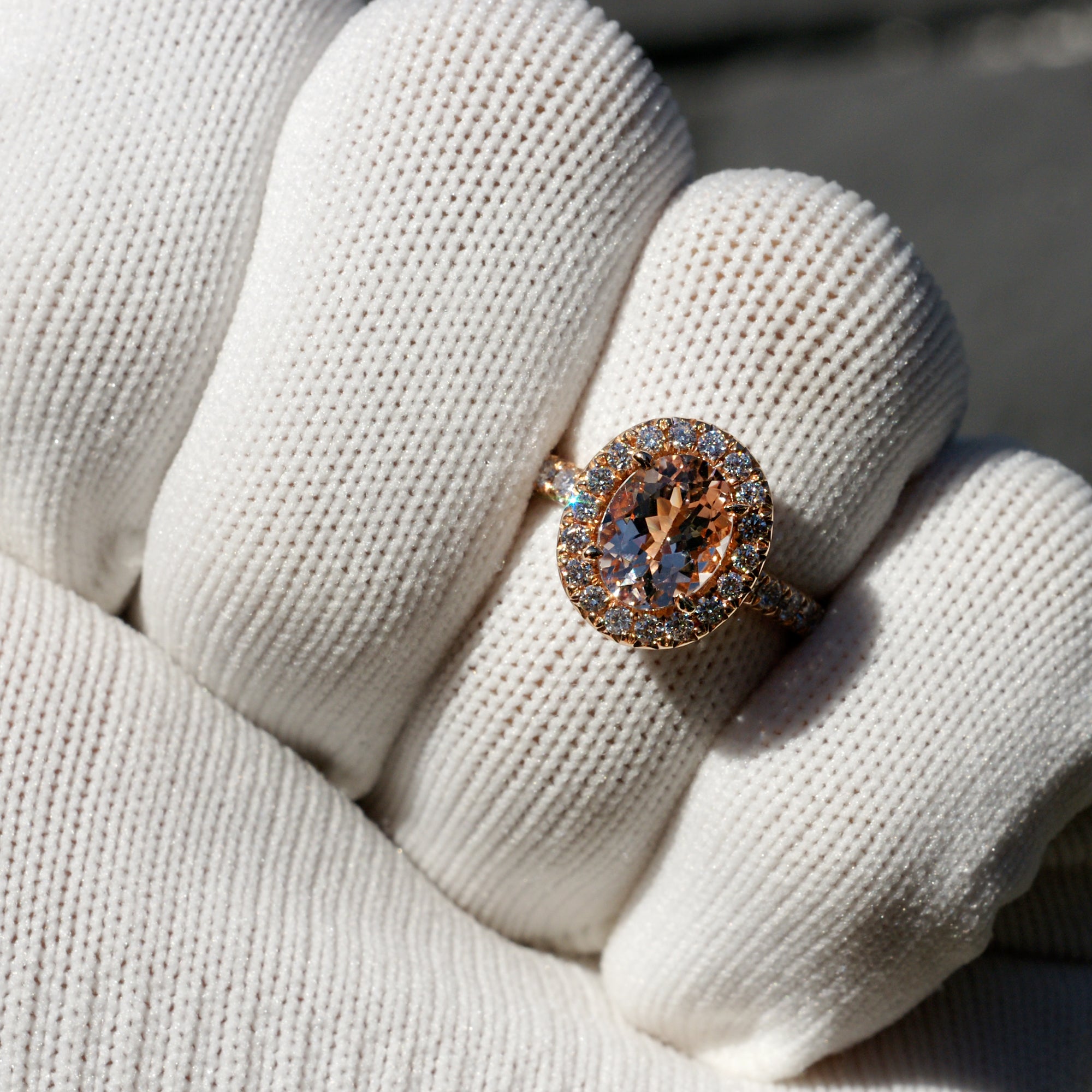 The Drenched Oval Morganite Ring 9x7mm 18k Rose Gold