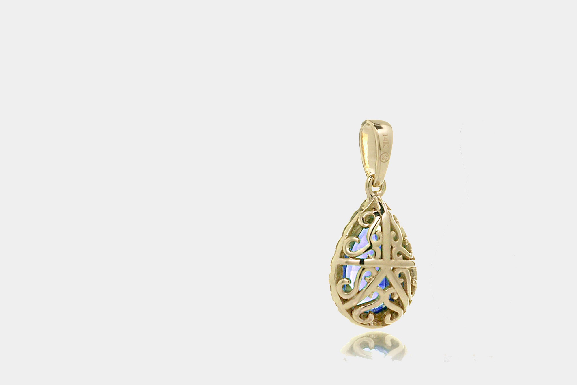 The Signature Pear Blue Sapphire Pendant (Lab-Grown)