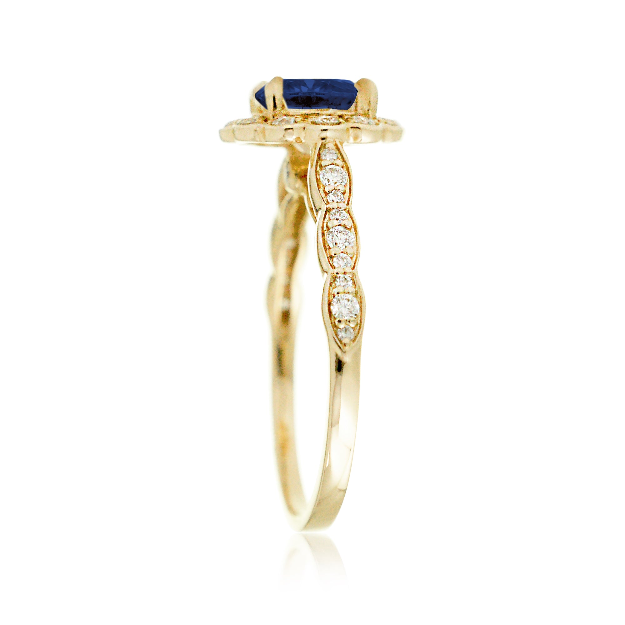 Round Blue Sapphire Scallop Halo Diamond Ring in Yellow Gold