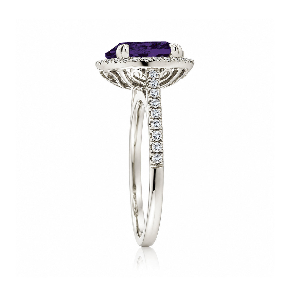 The Signature Round Amethyst Ring