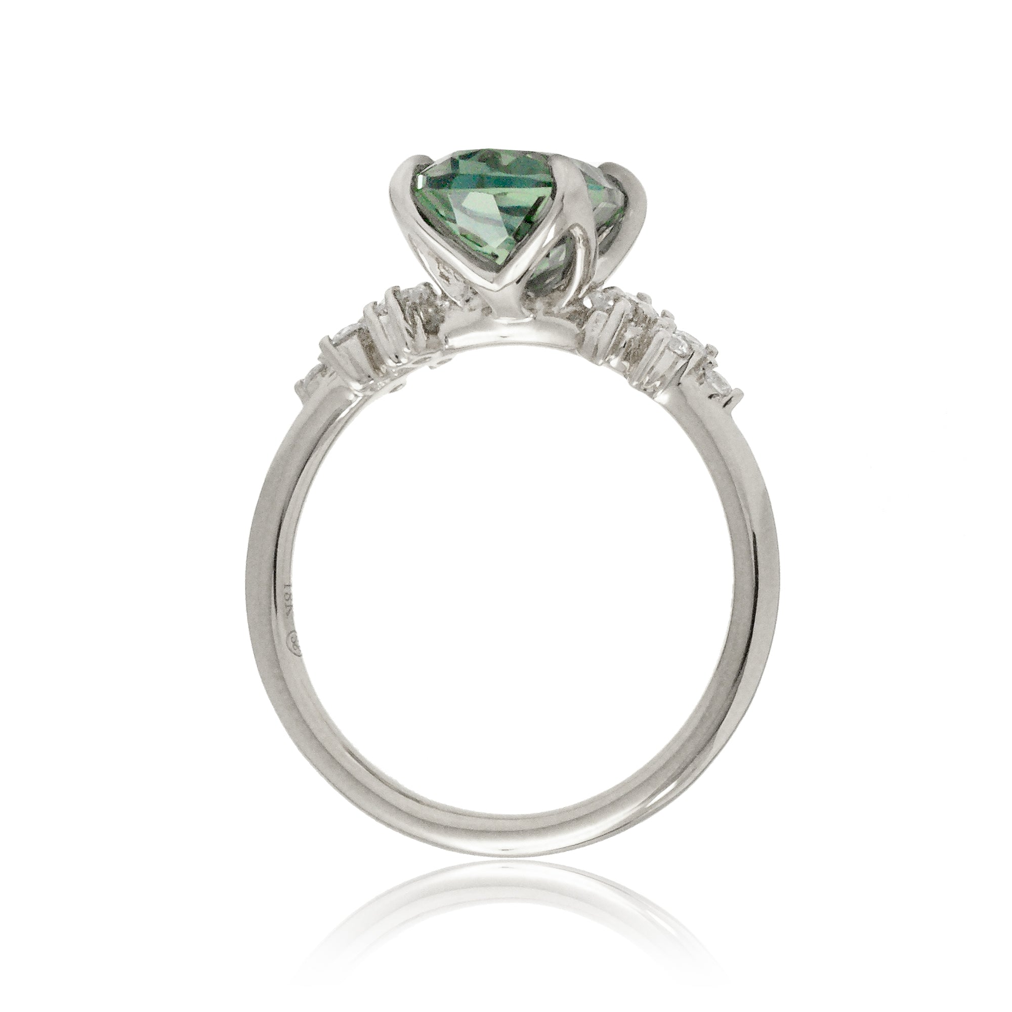 The Stella Oval Cut Green Sapphire Ring (Lab-Grown)