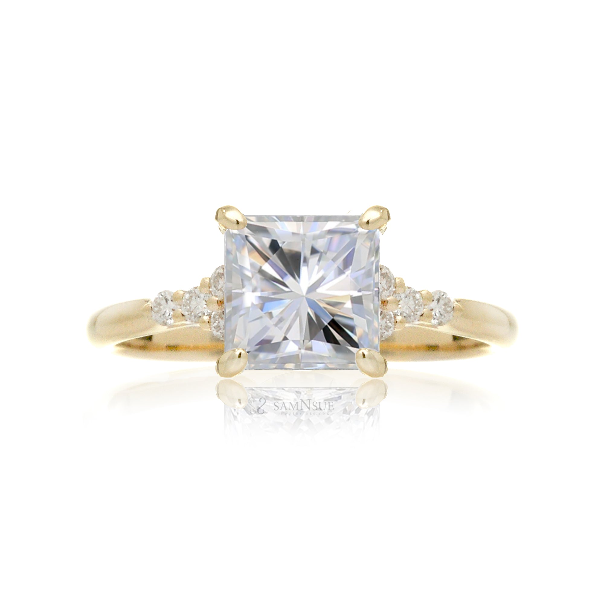 The Chloe Princess Cut Moissanite Ring (Lab Grown)