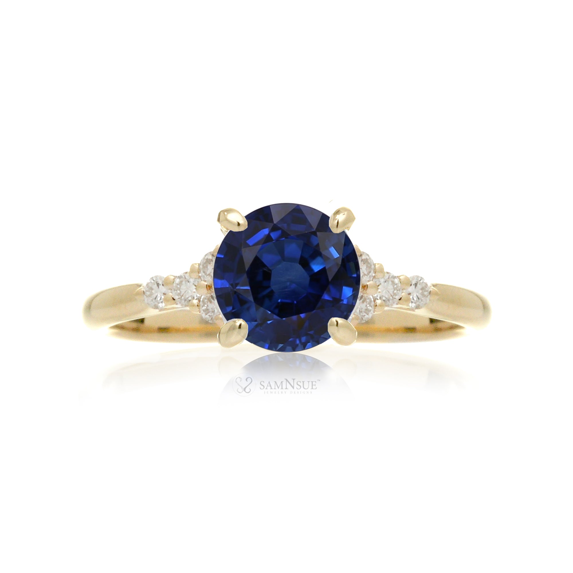 The Chloe Round Cut Blue Sapphire Ring (Lab-Grown)