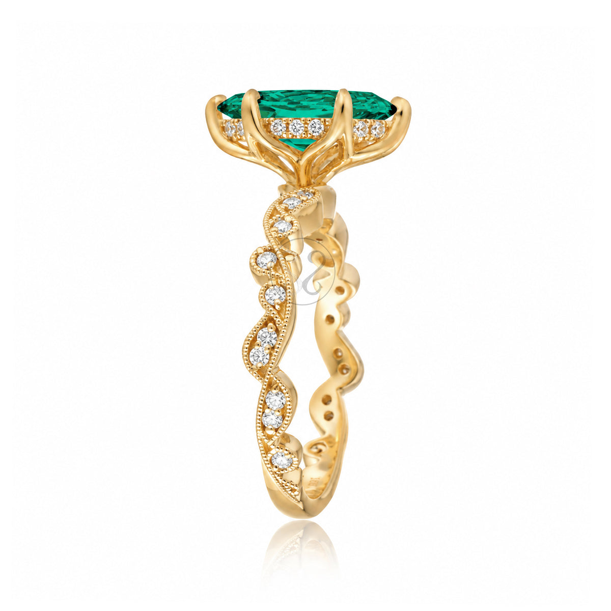 The Elara Marquise Emerald Ring