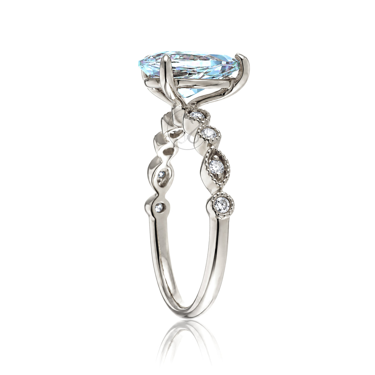The Ivy Pear Aquamarine Ring