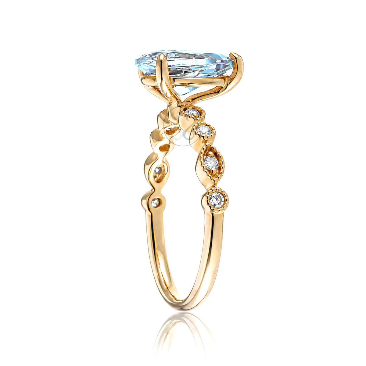 The Ivy Pear Aquamarine Ring