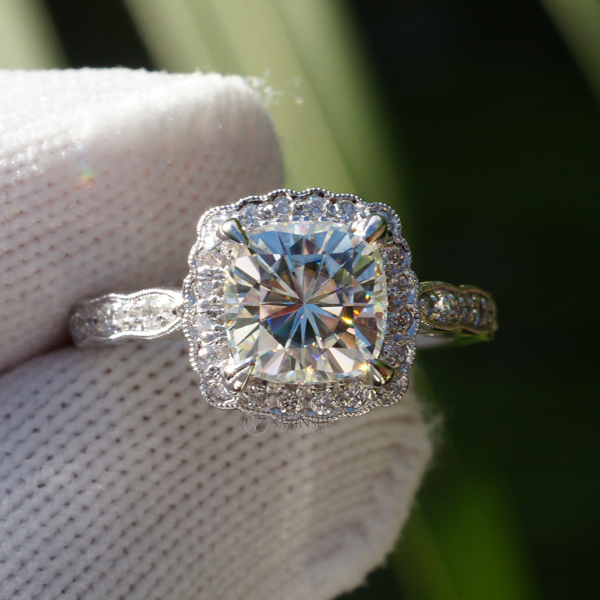 The Scallop Cushion Moissanite Ring (7.5mm FB)