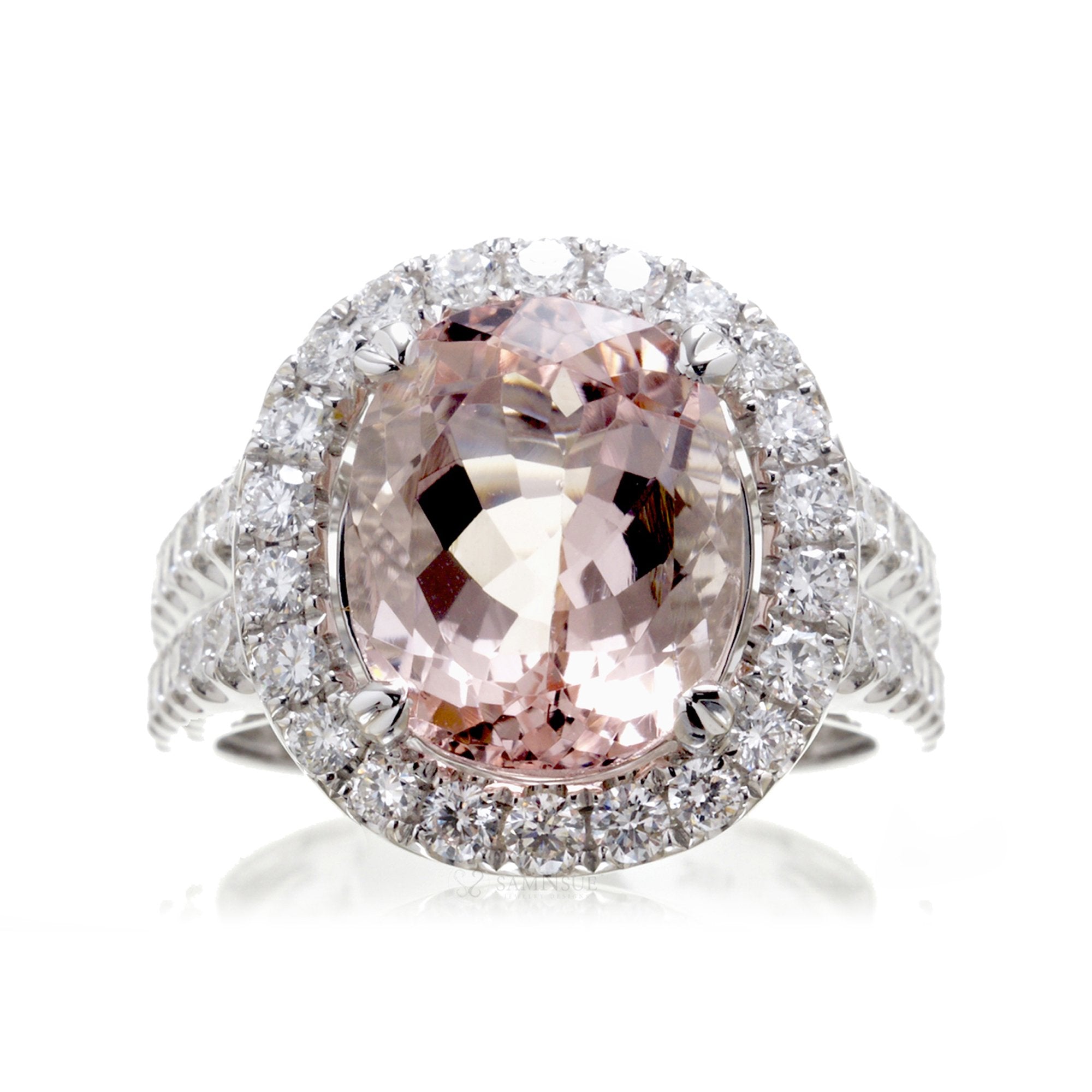 Spectacular Woman Pink Morganite Ring | The Lydia Oval