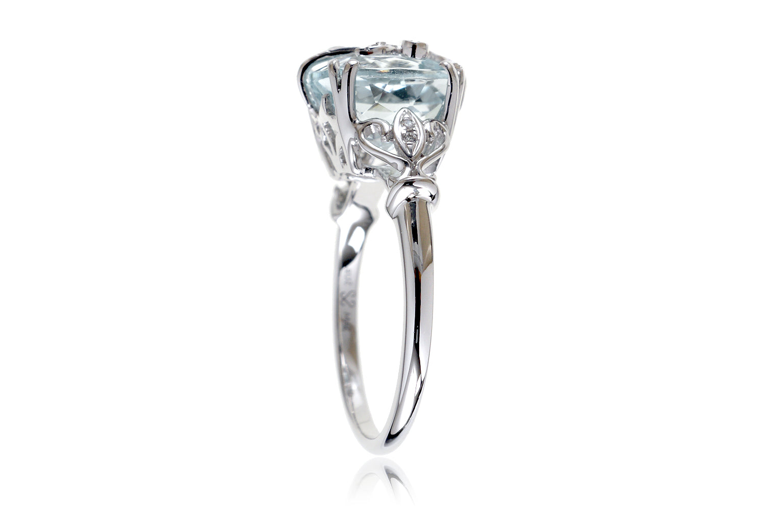 The Leaf And Vine Cushion Aquamarine