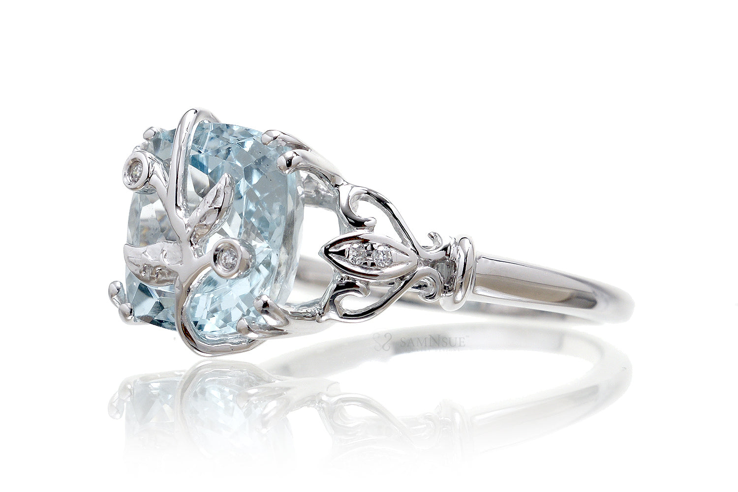 The Leaf And Vine Cushion Aquamarine
