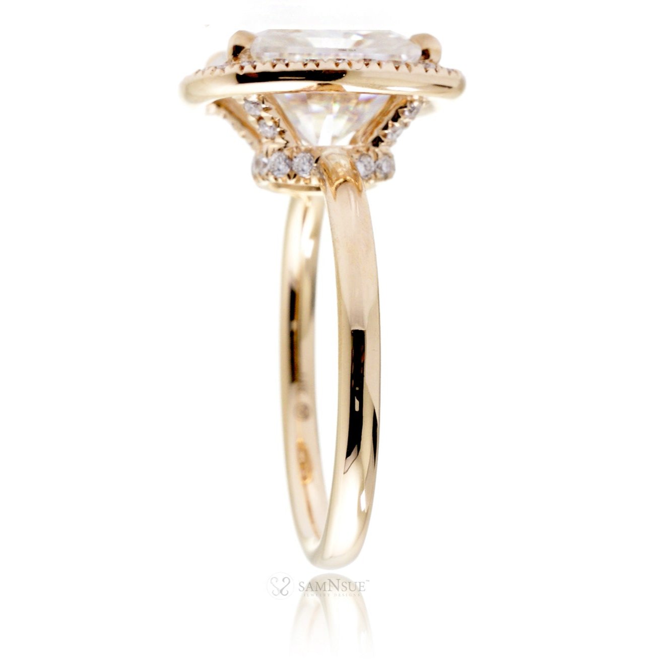 The Drenched Emerald Cut Moissanite