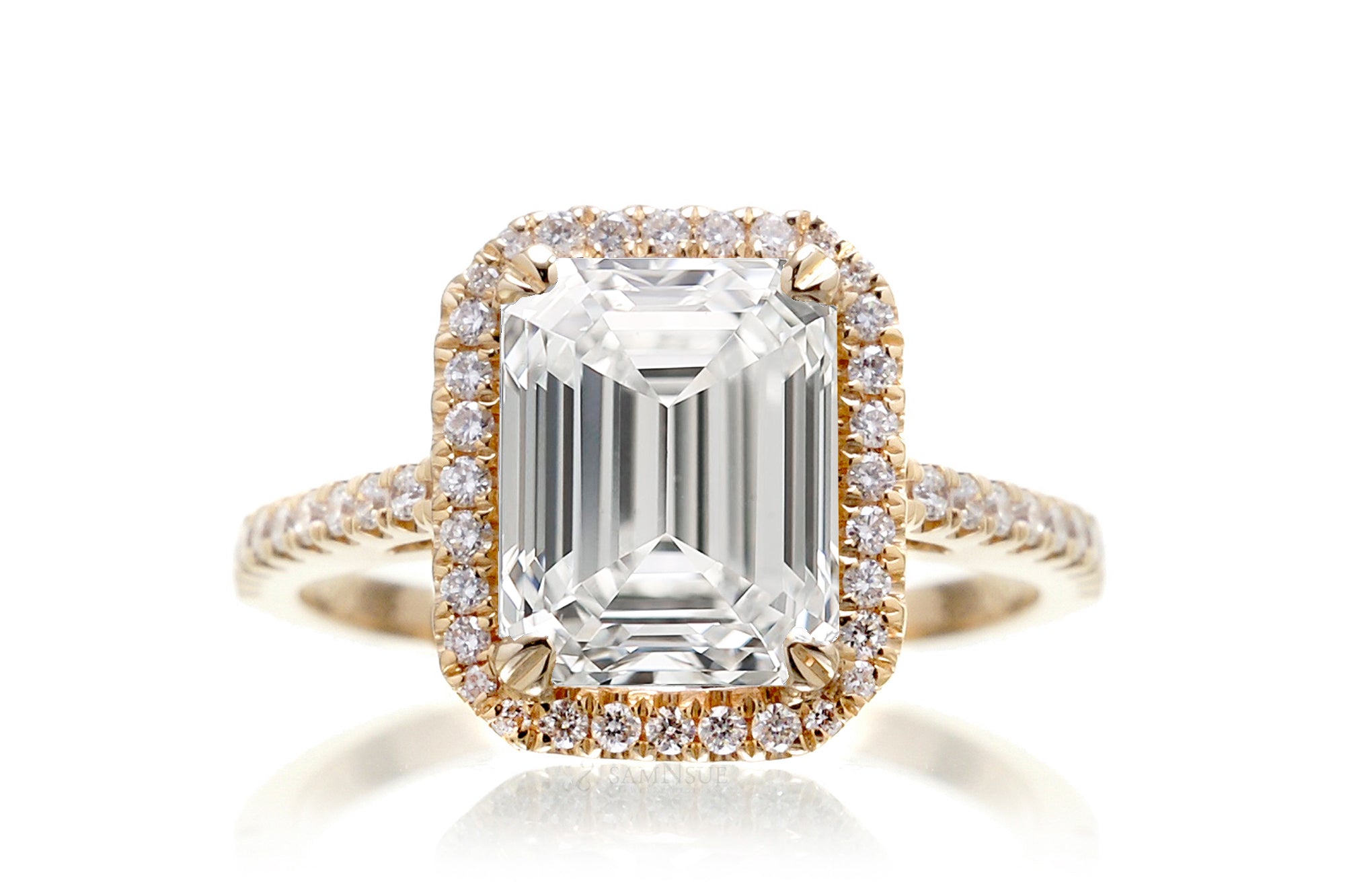 The Signature Emerald Lab-Grown Diamond Ring | Yellow Gold