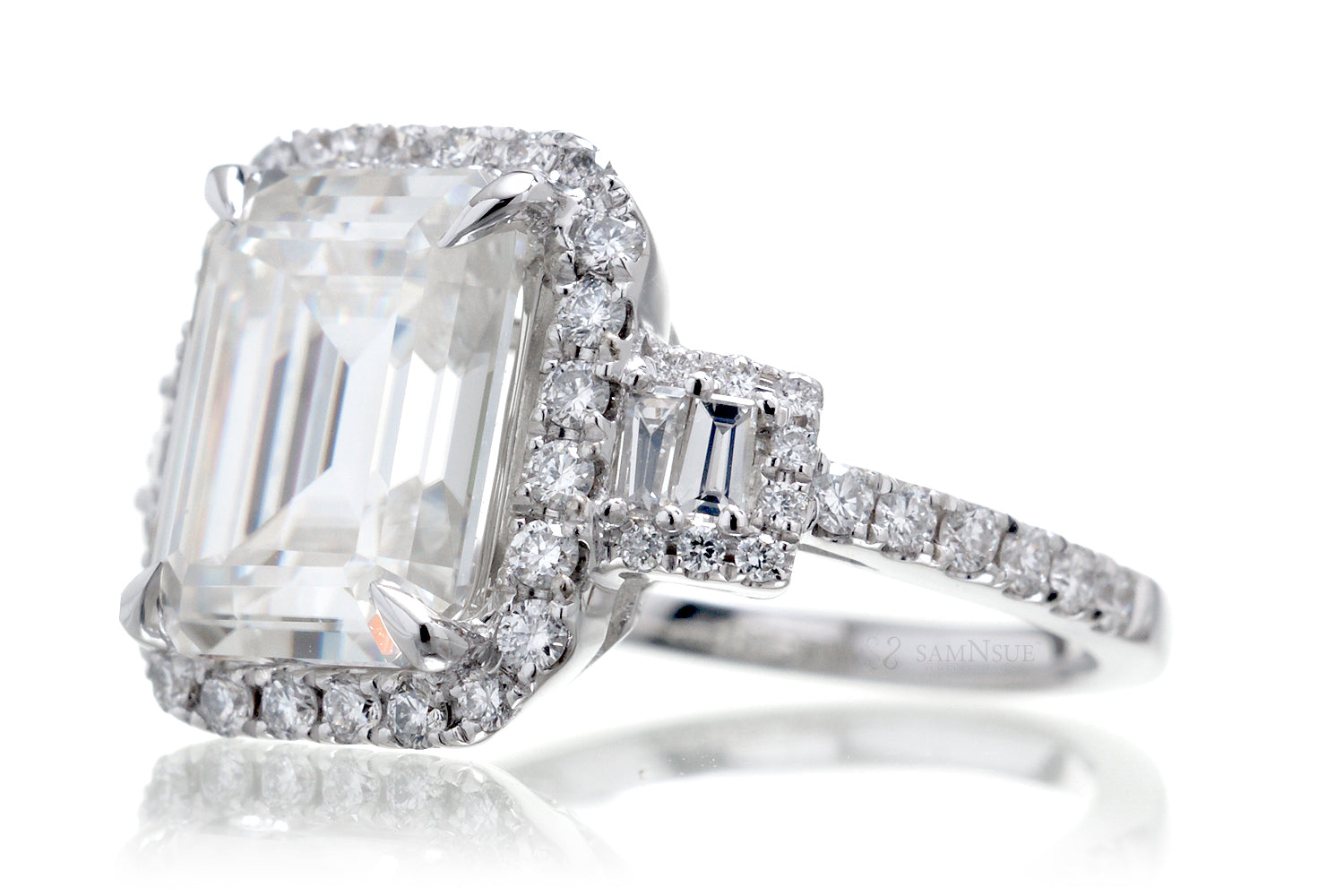 The Cali Emerald Moissanite