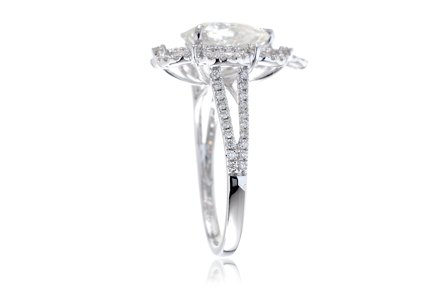 The Anastasia Pear Moissanite (10x7)