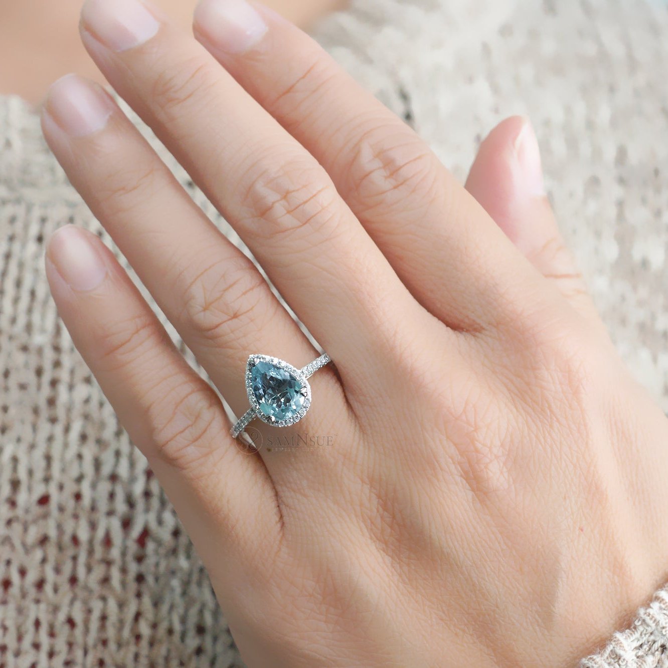 The Signature Pear Aquamarine