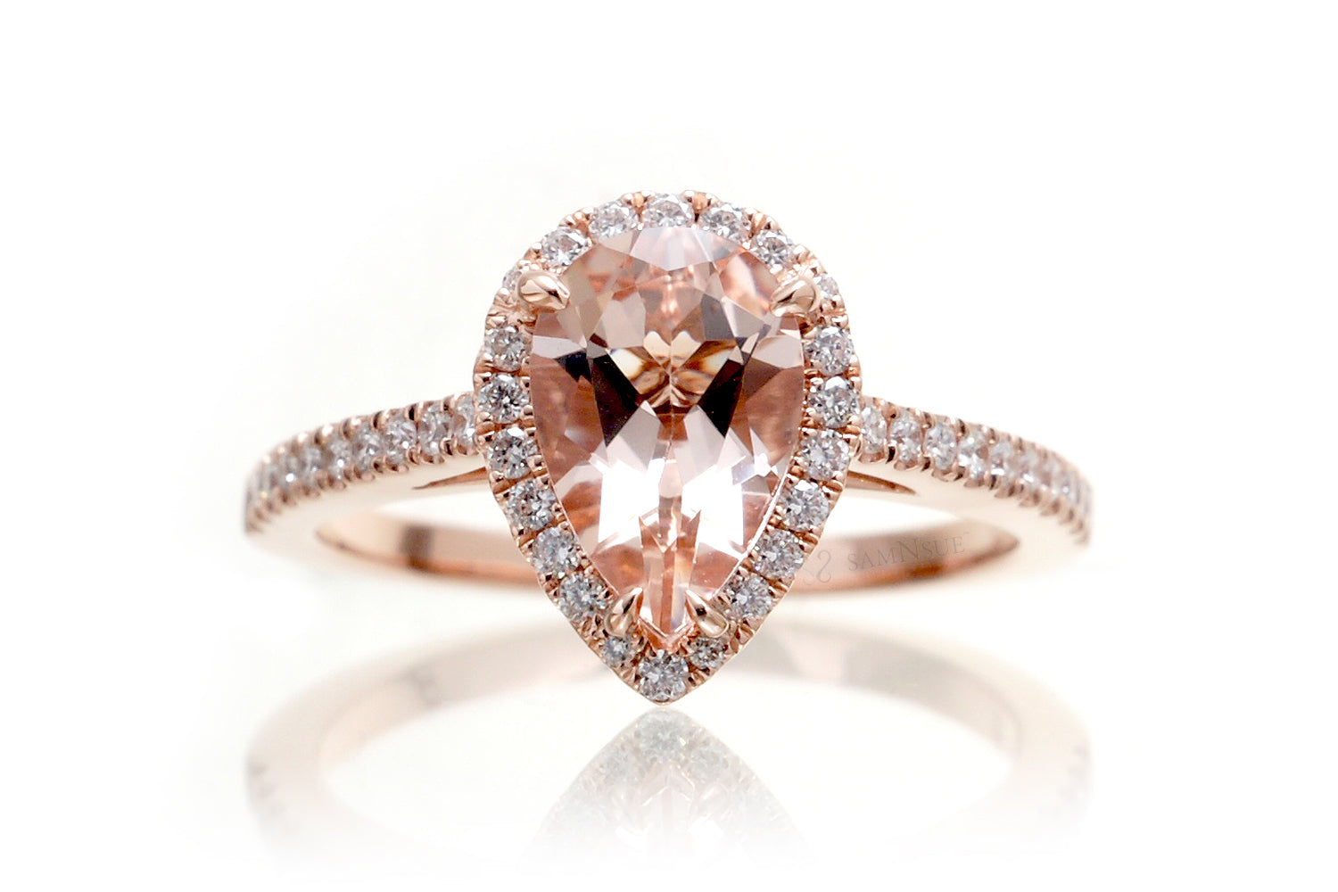 The Signature Pear Morganite