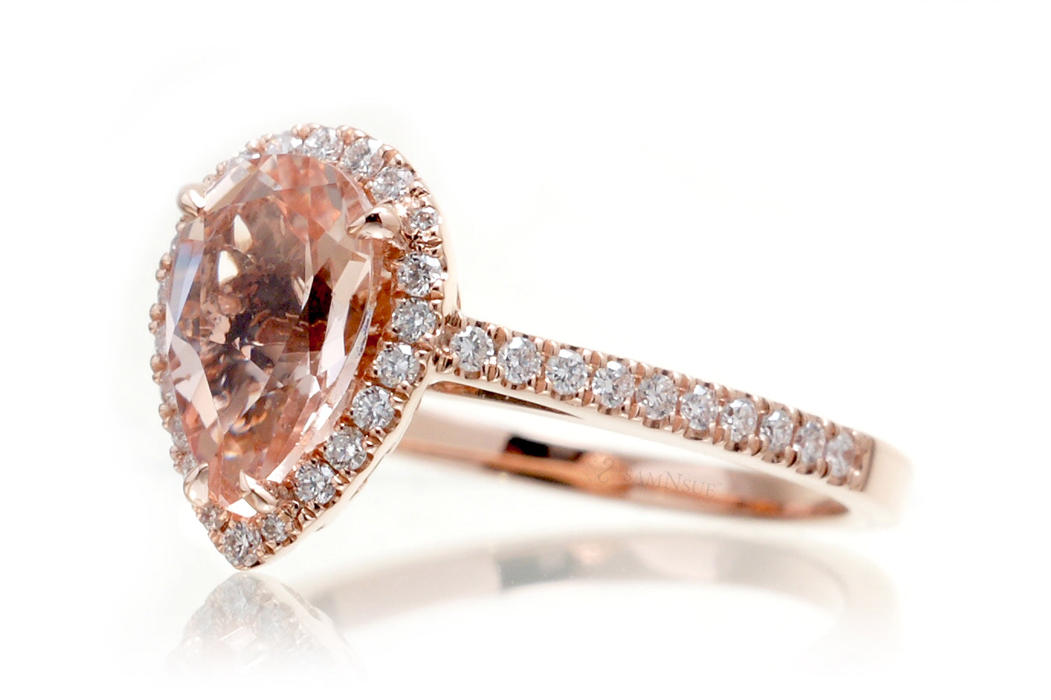The Signature Pear Morganite