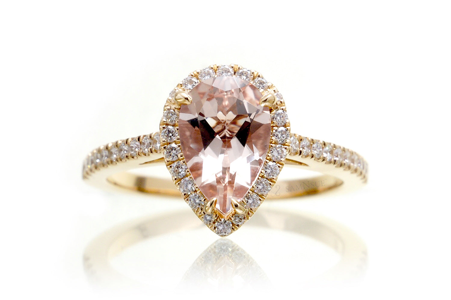 The Signature Pear Morganite