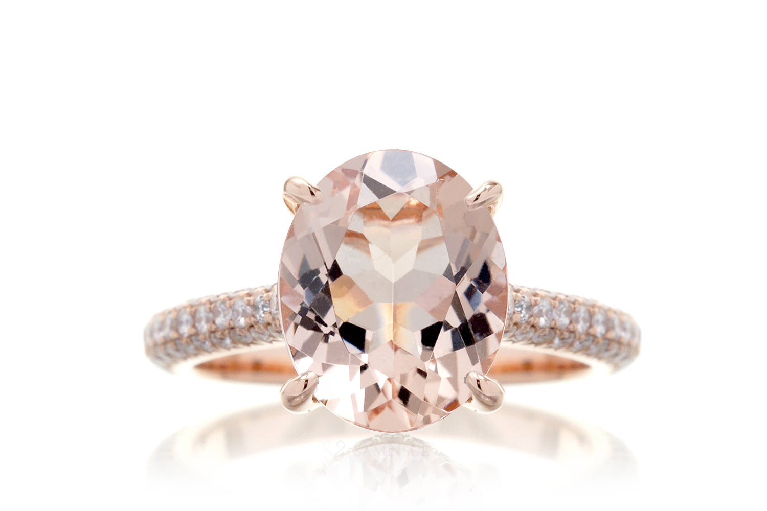 The Starlight Oval Morganite Ring