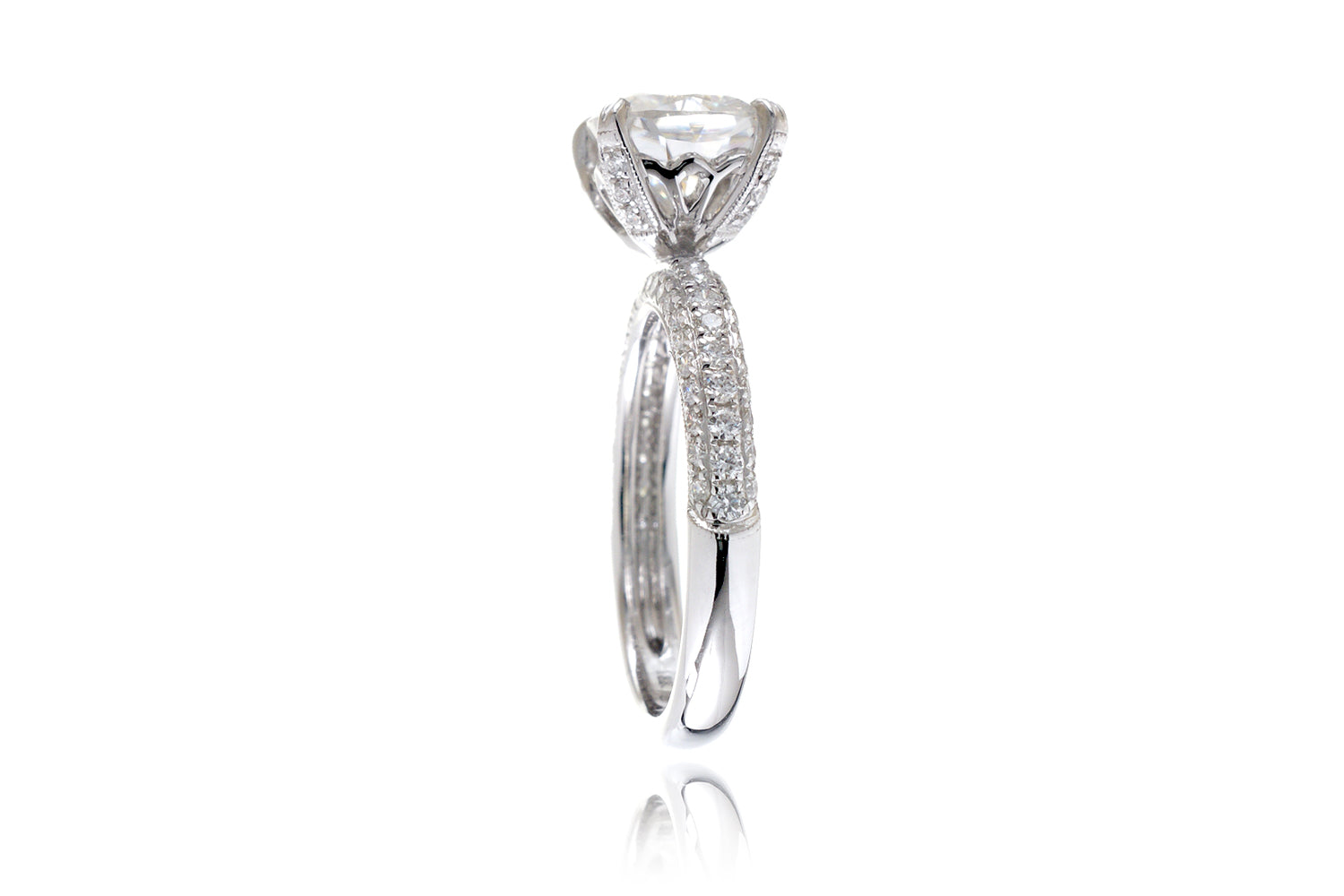 The Leila Oval Moissanite