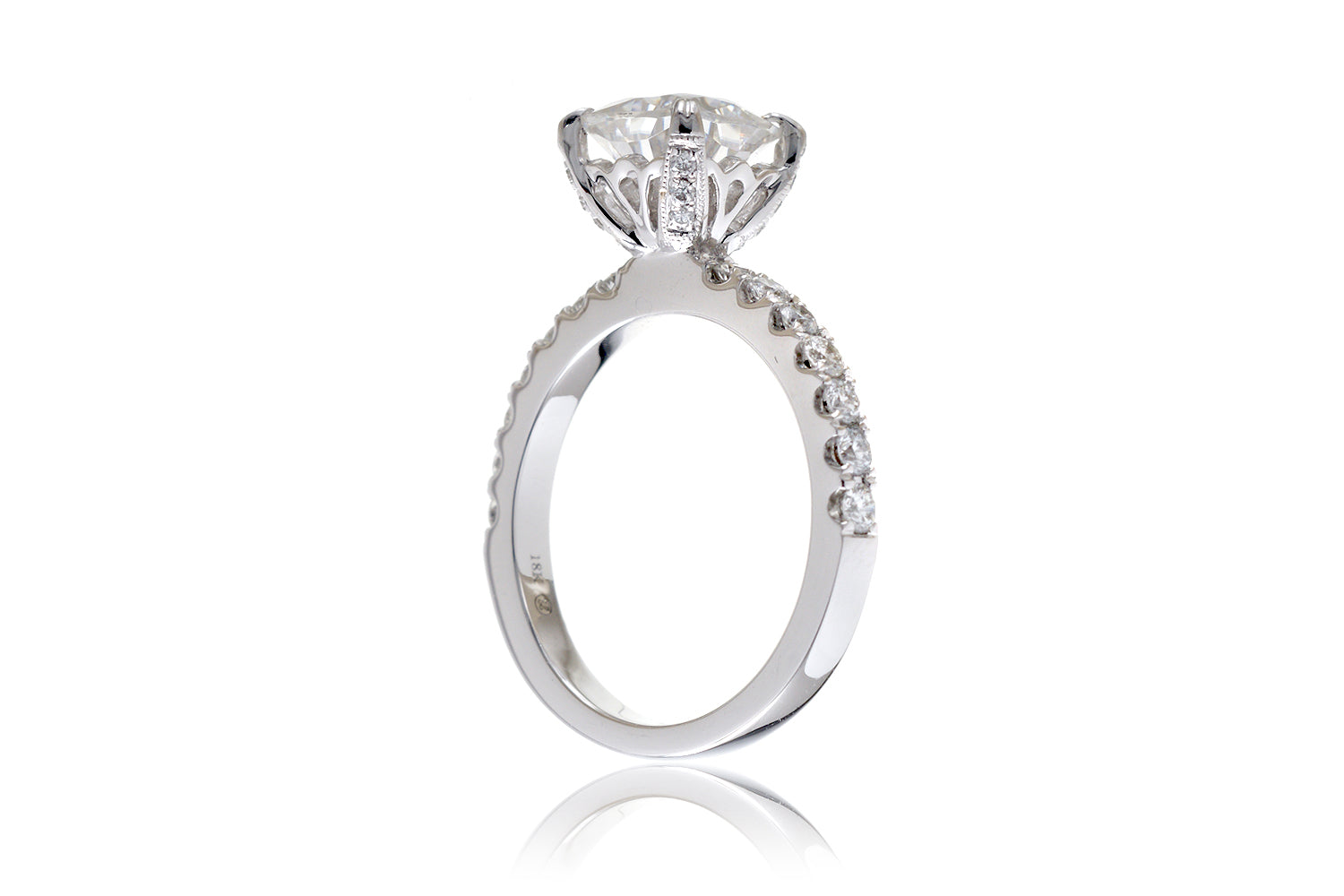 The Leila Oval Moissanite
