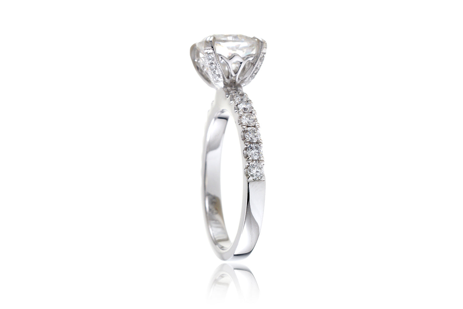 The Leila Oval Moissanite
