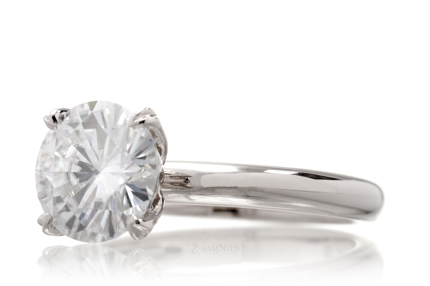 The Leila Round Moissanite