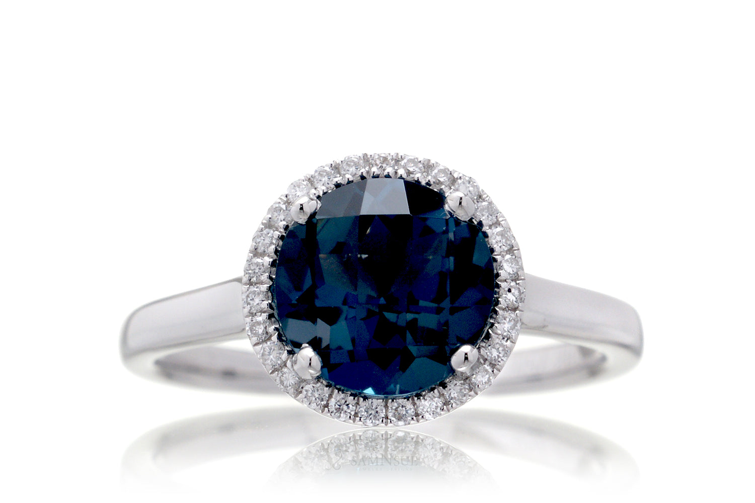 The Ophelia Round London Blue Topaz (7mm)