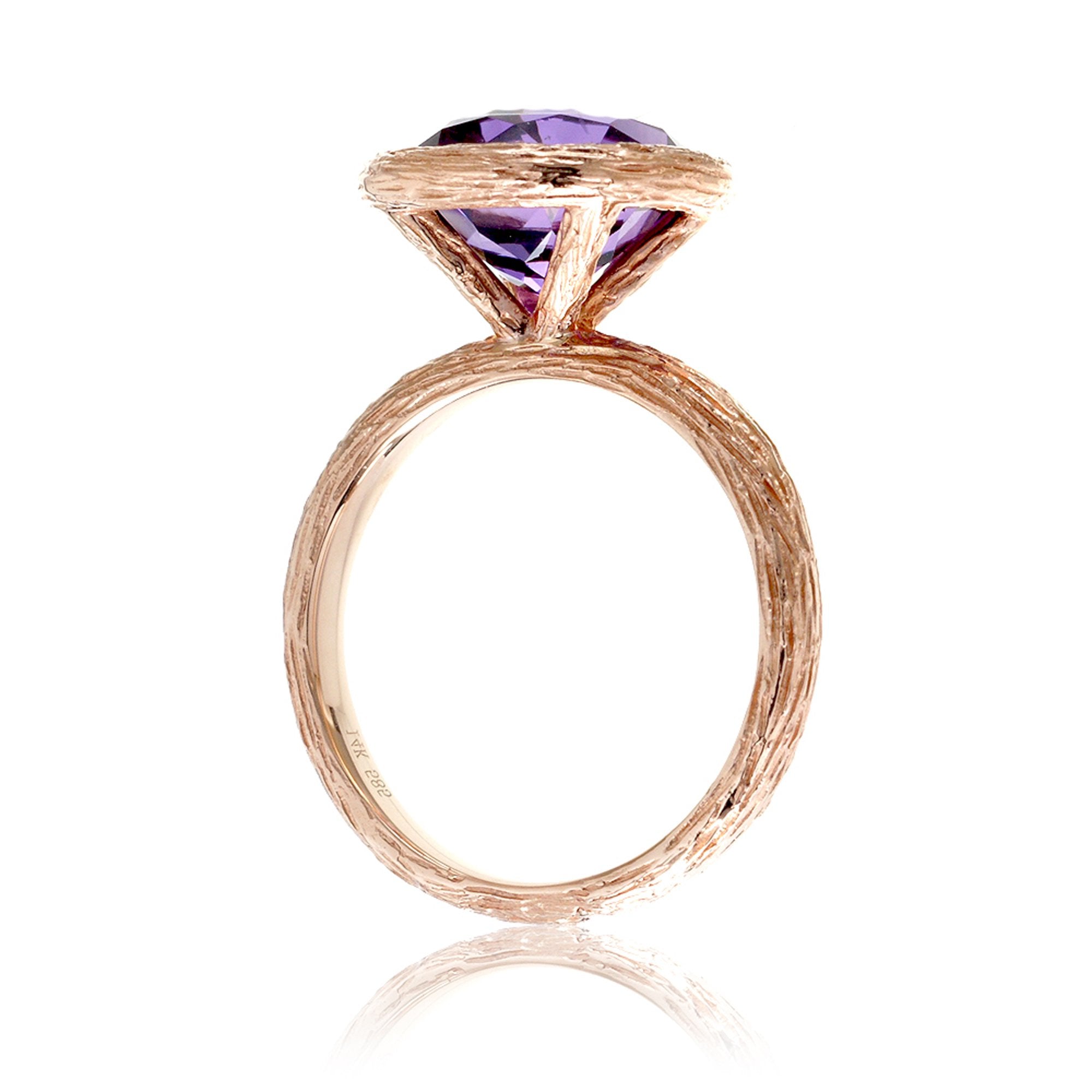 The Twig Round Amethyst Ring (10mm)