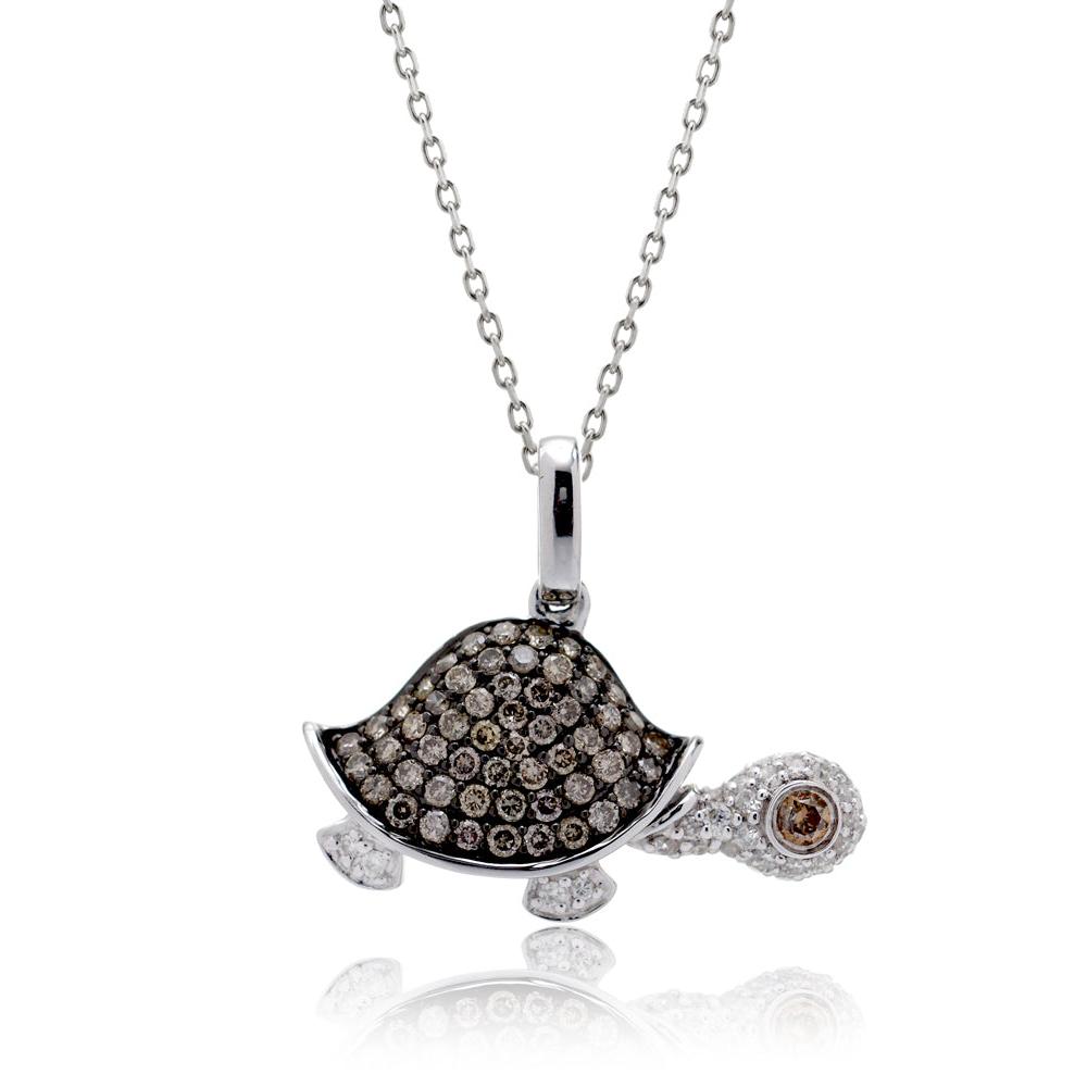 Turtle necklace with champagne diamond