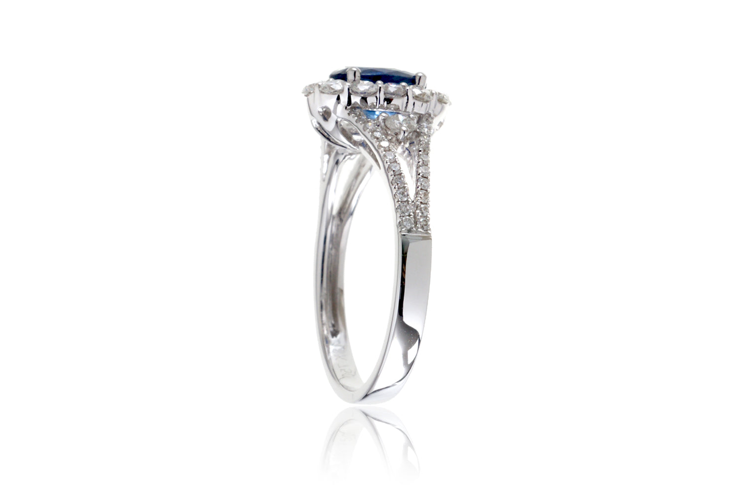 The Chelsea Oval Sapphire