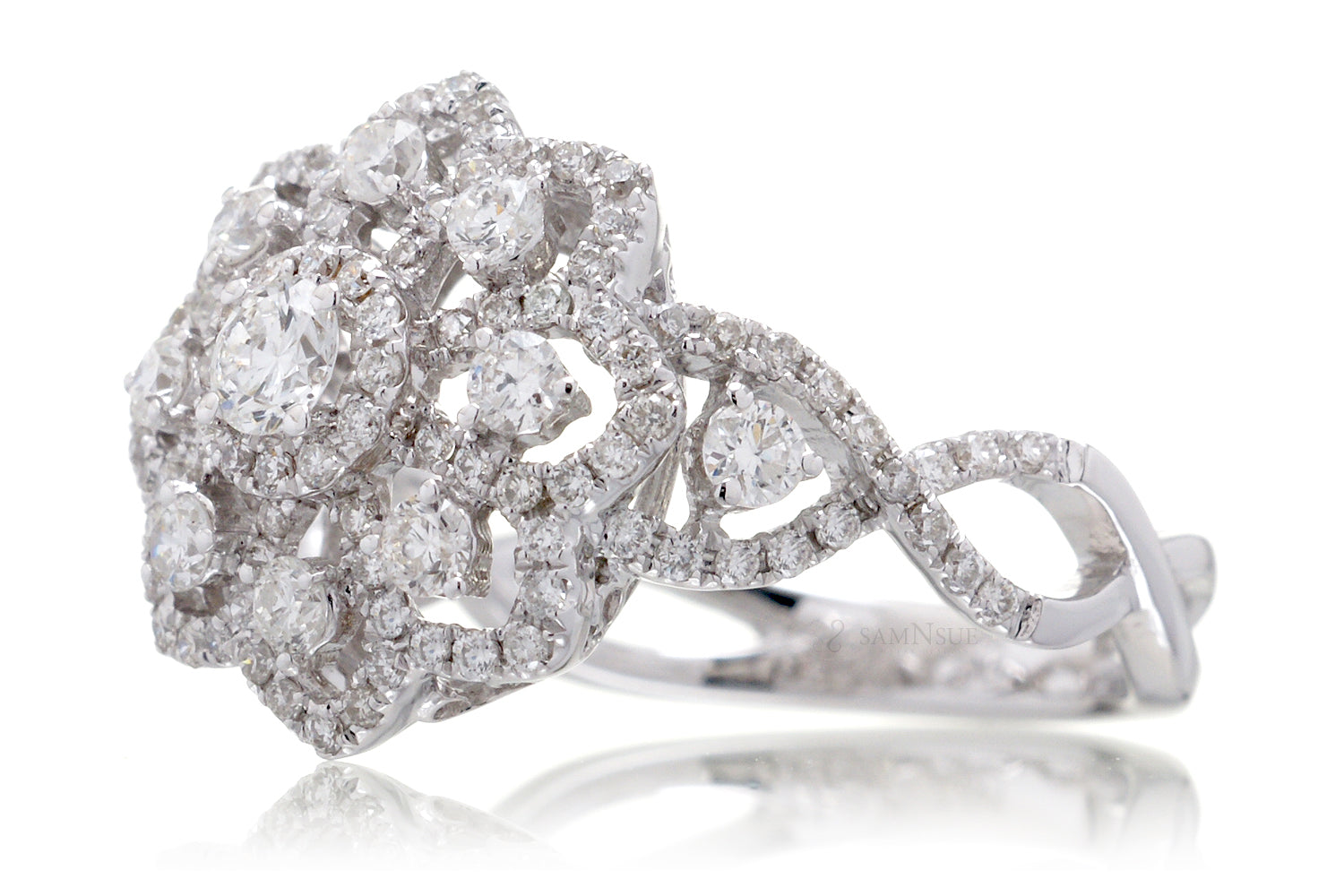 The Snow Flake Diamond Ring With Twist Band