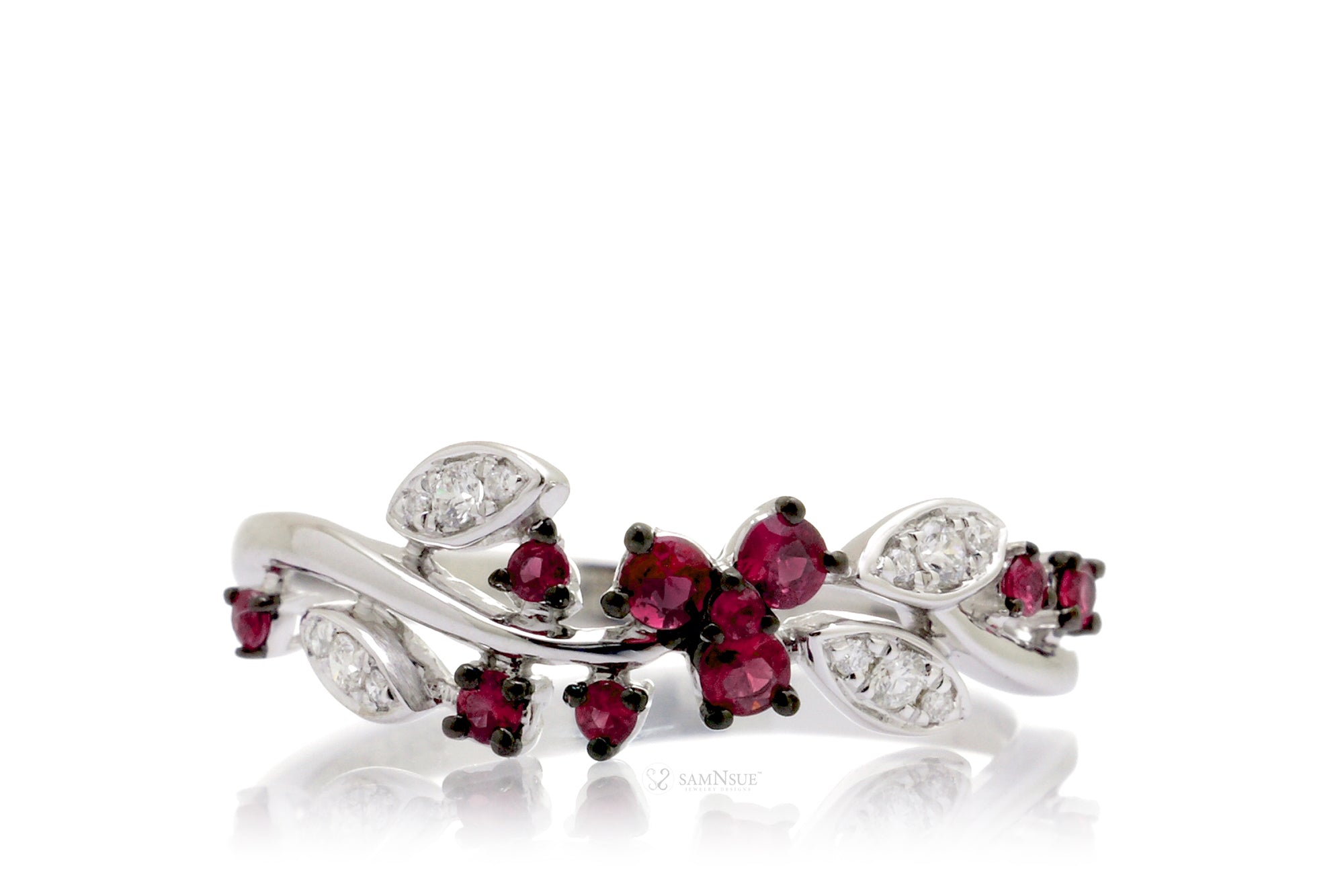 The Evy Ruby Ring