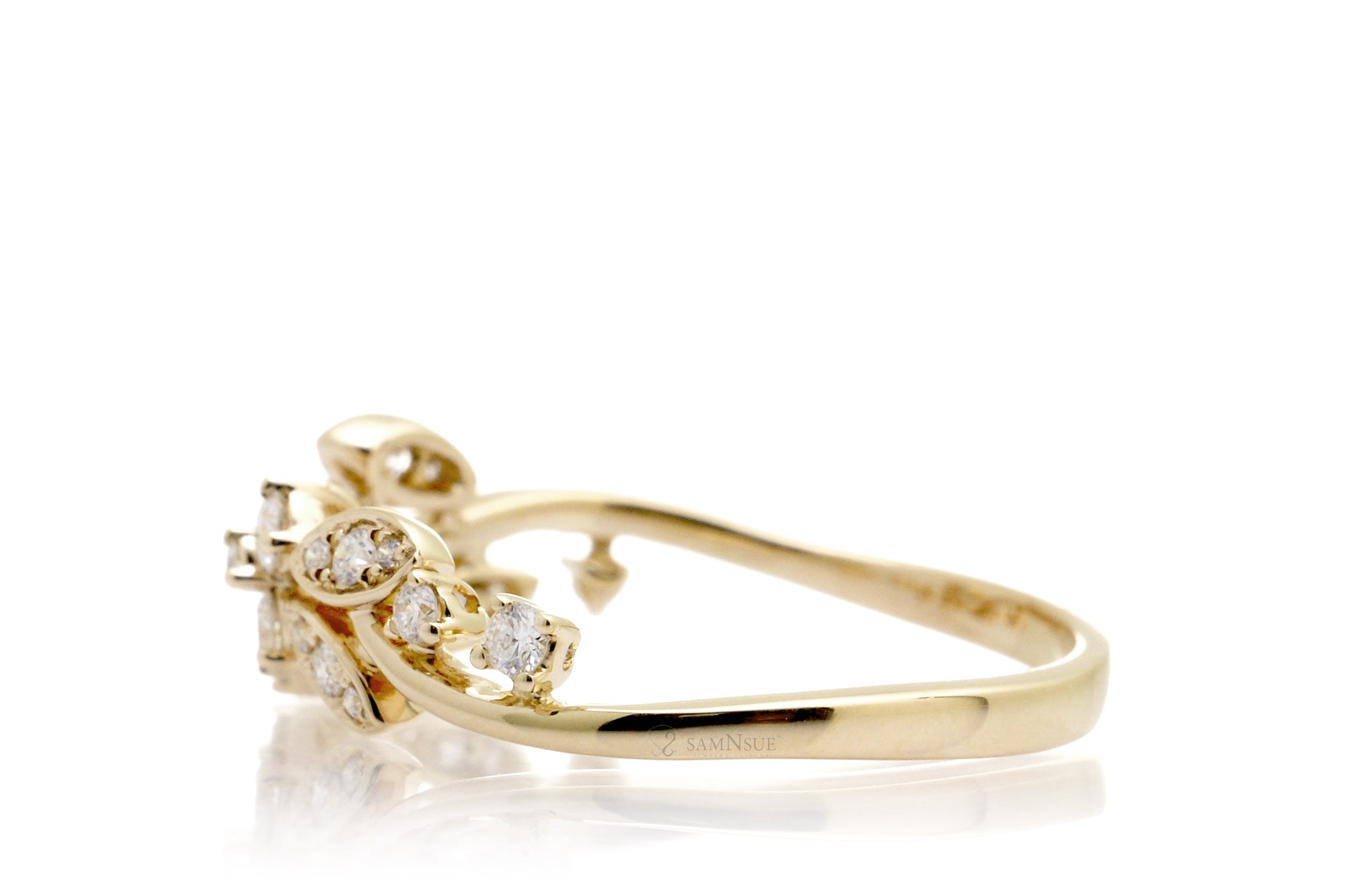 The Evy Diamond Ring