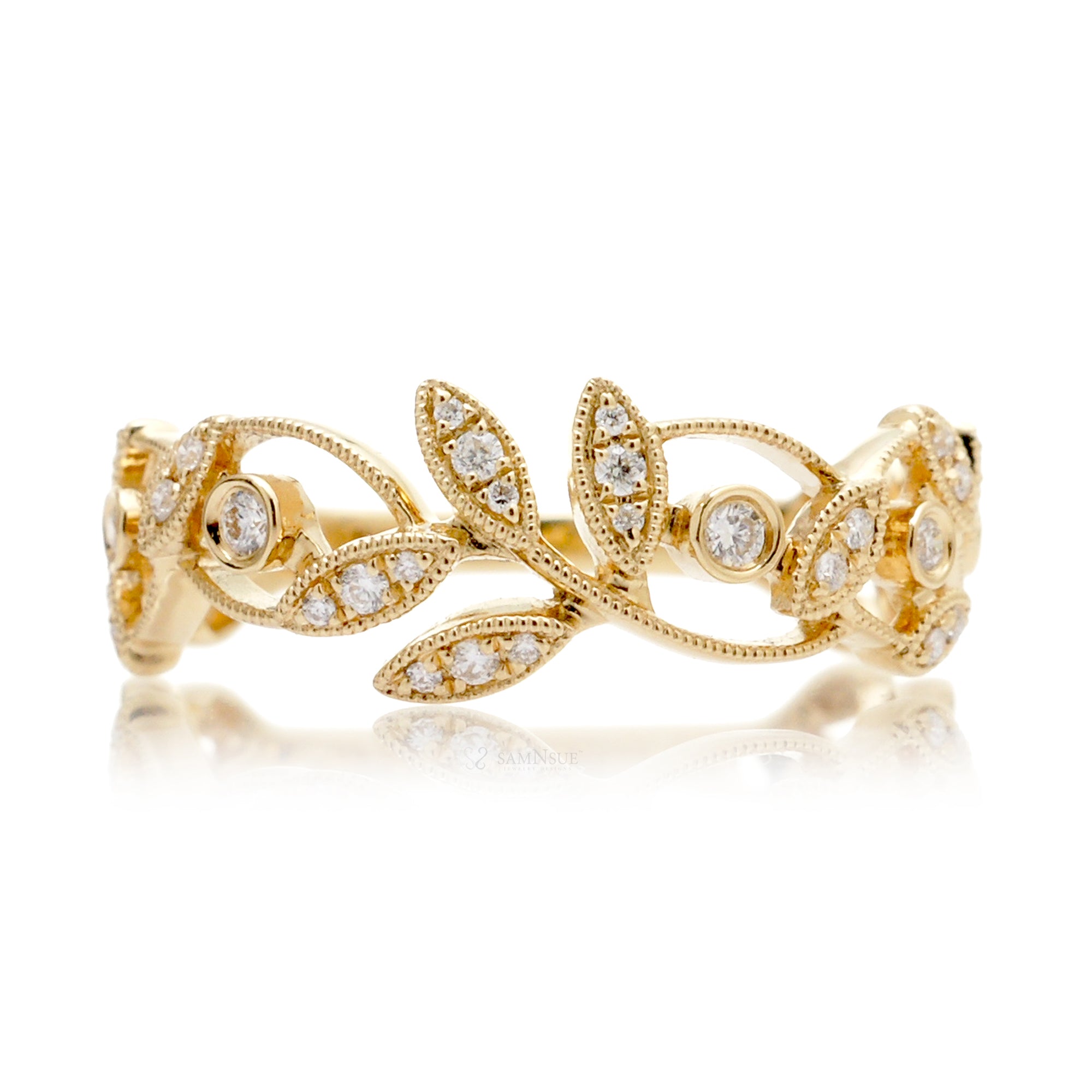 Leaf and vine diamond wedding anniversary band in yellow gold