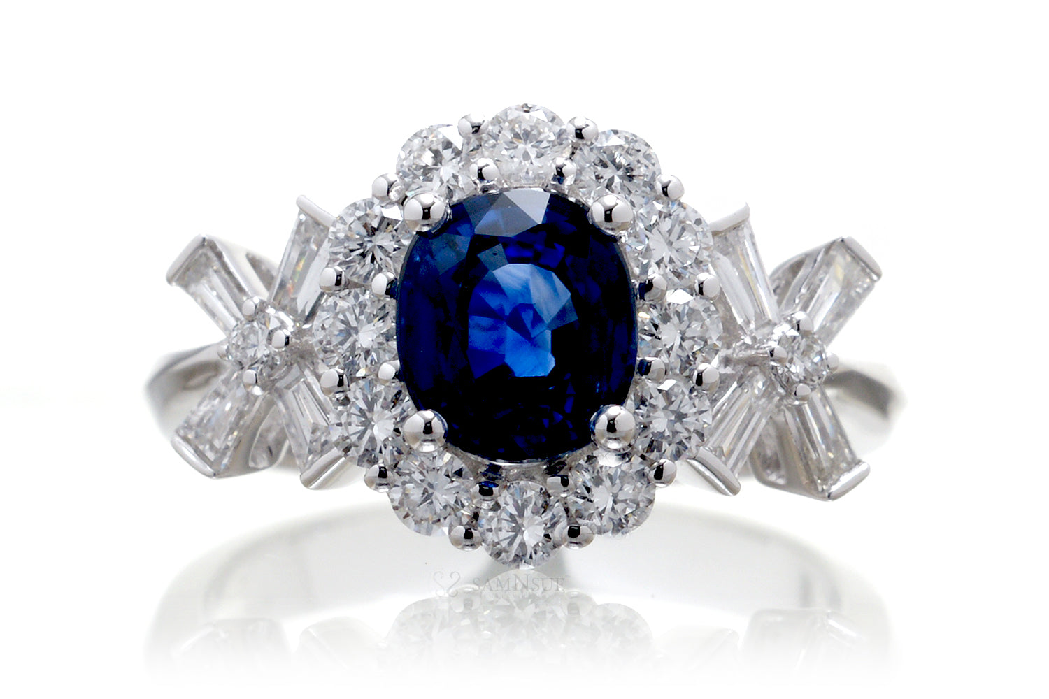 The Julie Oval Sapphire (7x6mm)