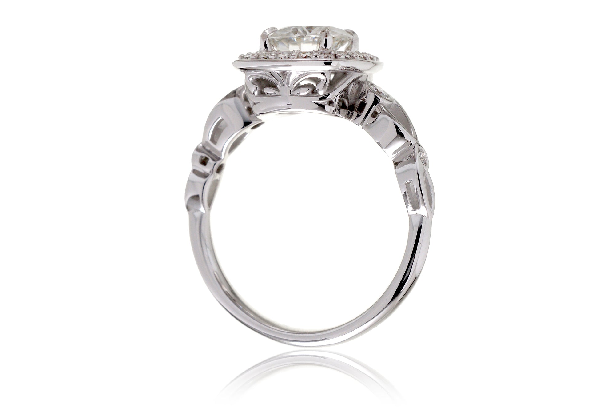 The Nova Round Moissanite Ring (7mm FB)