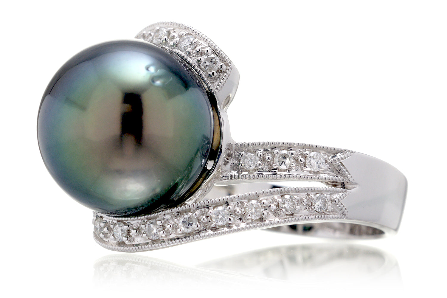 The Poema Peacock Pearl Ring (12.5 mm)