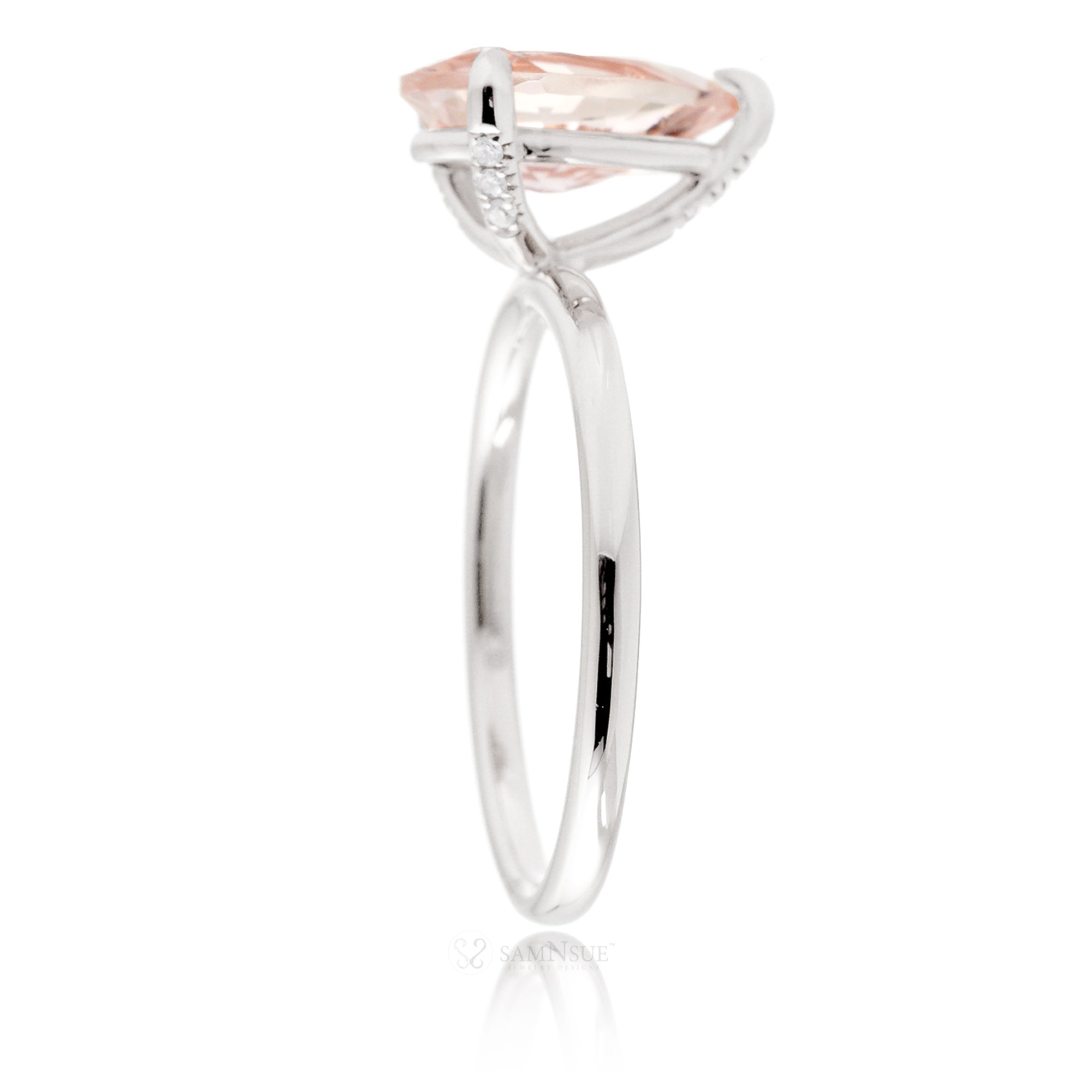 The Ava Pear Morganite