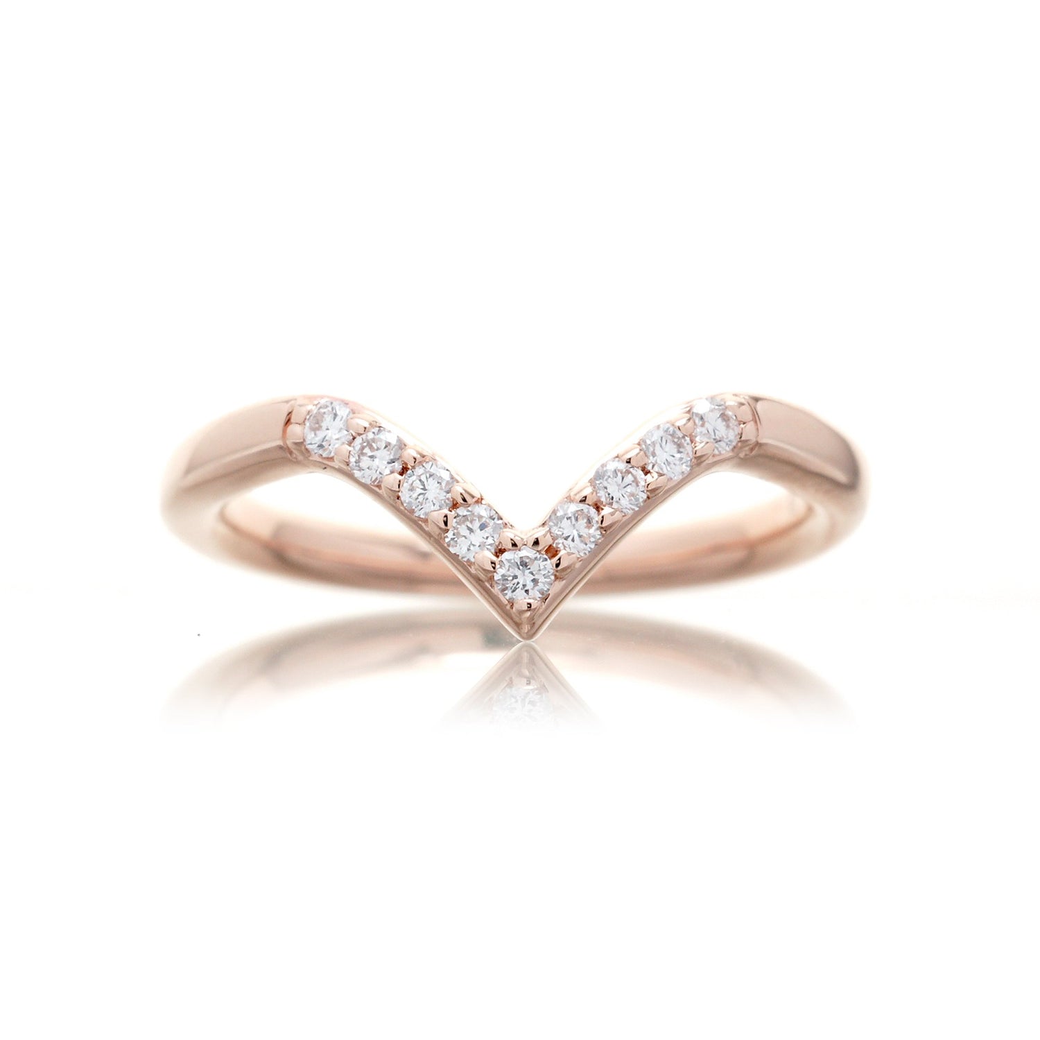 V shape diamond wedding band in rose gold