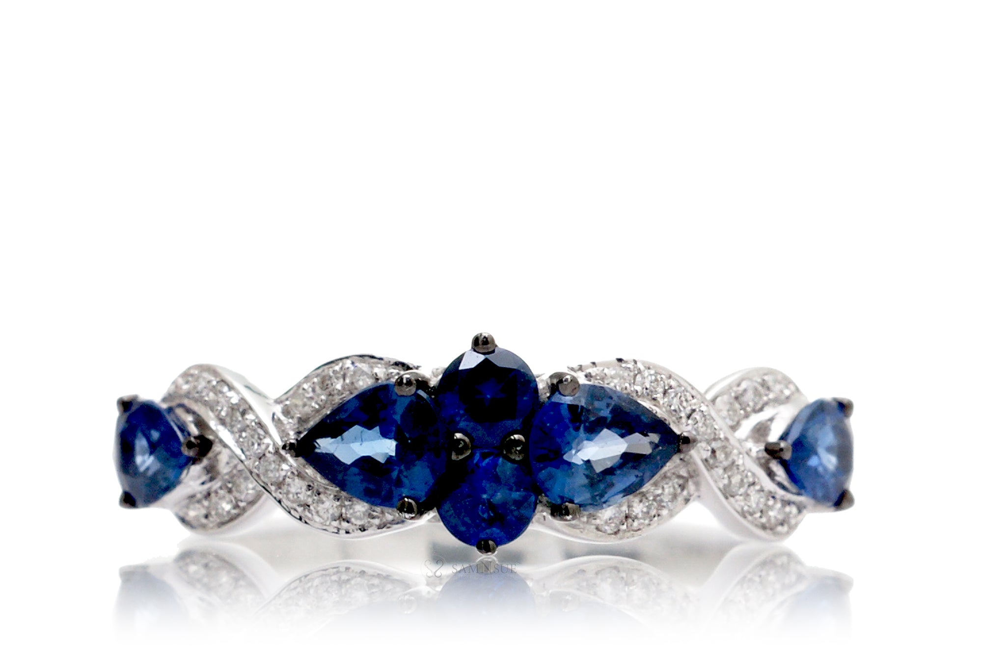 The Clary vintage style blue sapphire band with diamond accent in white gold