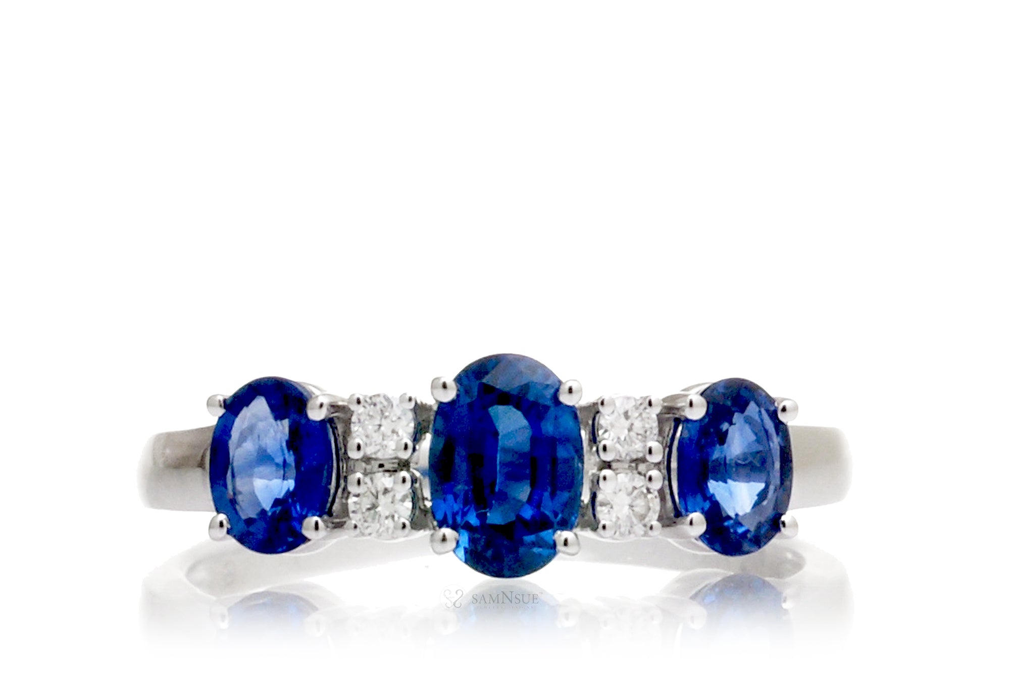 The Panya Oval Sapphire Ring