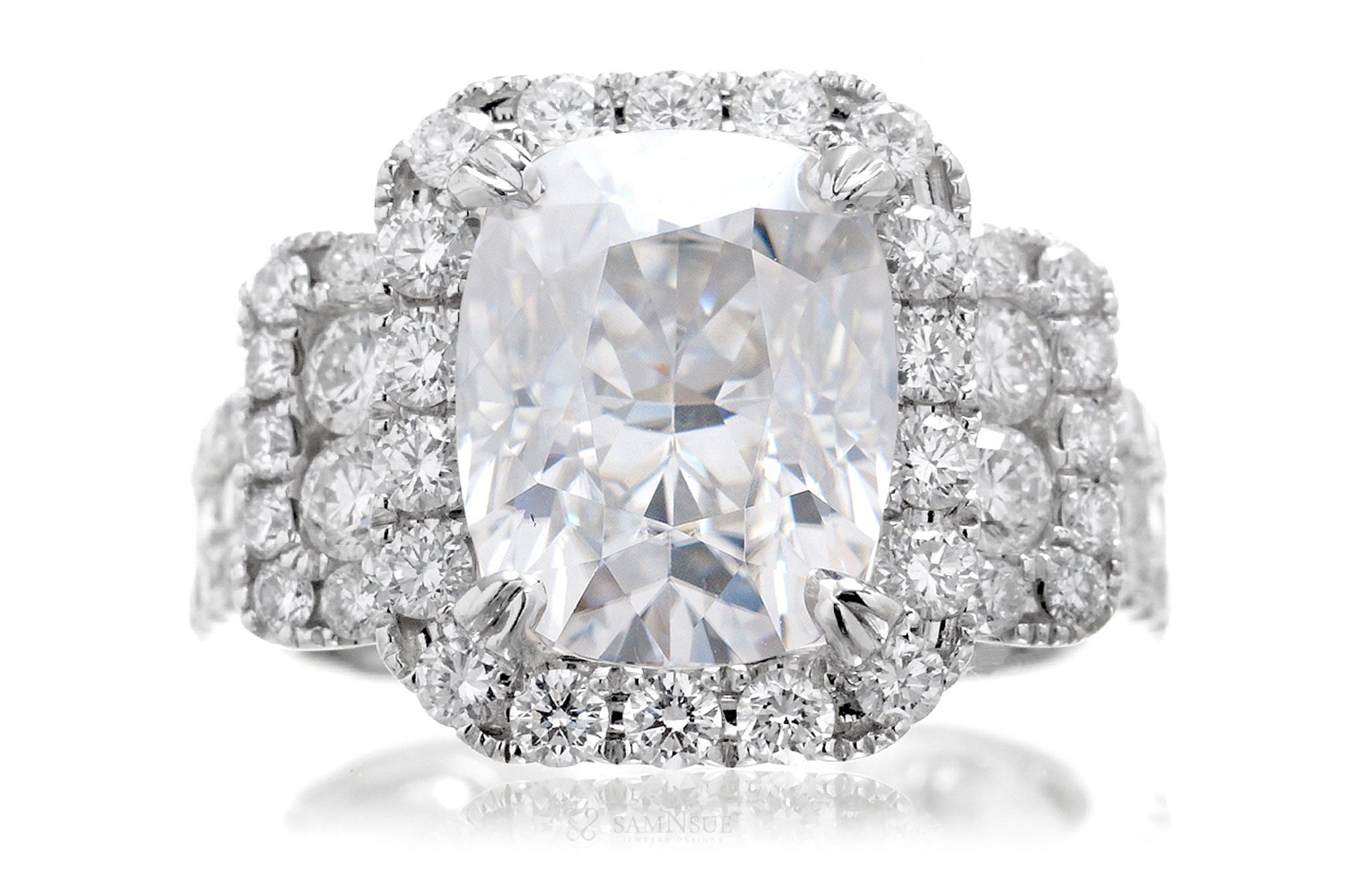 The Sydney Cushion Moissanite